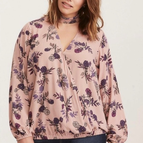 Torrid Chiffon Mock Neck Blouse - Picture 2 of 3